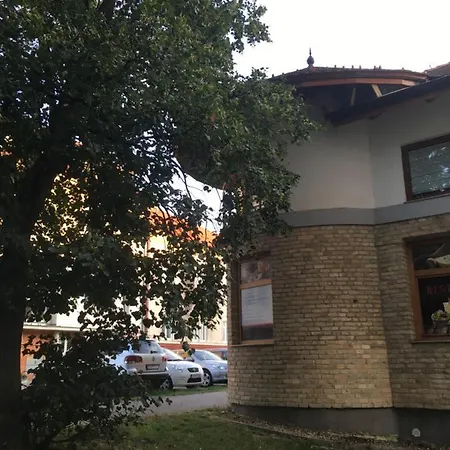 Konde C Apartment *